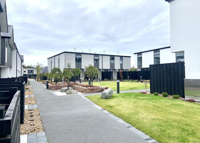  at 2/8 New Brighton Road, Shirley, Christchurch City, Canterbury