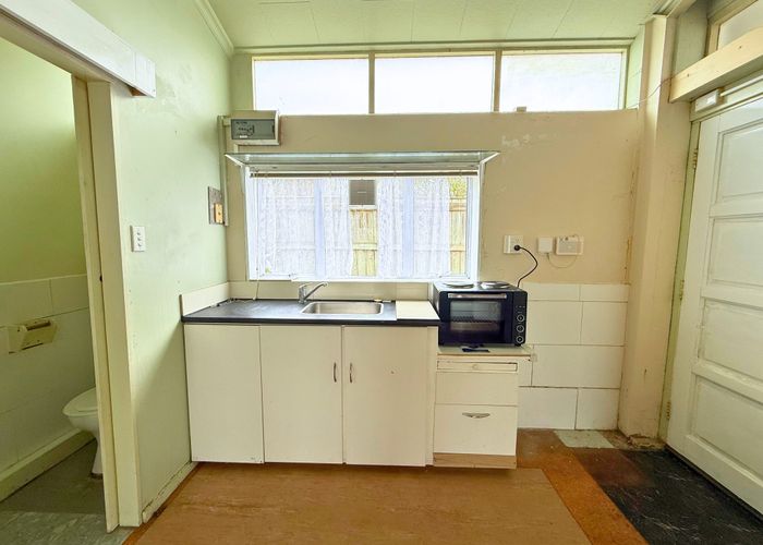  at 1/56 Durie Street, Durie Hill, Whanganui, Manawatu / Whanganui