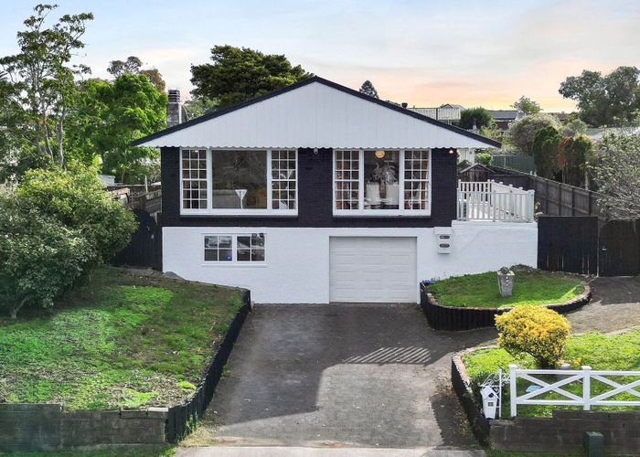  at 32 Glenmore Road, Sunnyhills, Manukau City, Auckland