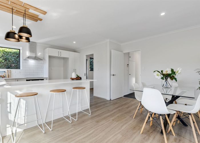  at 2/11 Gatonby Place, Avonhead, Christchurch
