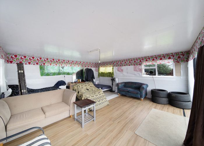  at 32 Idlewild Avenue, Mangere, Auckland