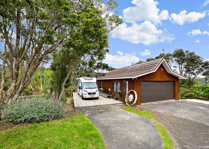  at 86 Christian Road, Swanson, Auckland