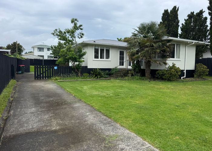  at 4 Jenkins Place, Manurewa East, Manukau City, Auckland