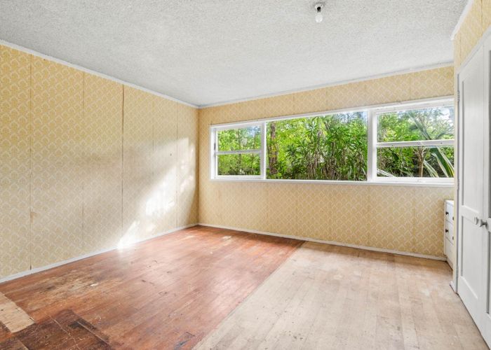  at 274 Beach Road, Campbells Bay, Auckland