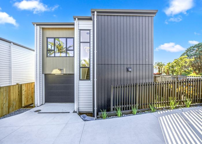  at 16A & 16D Madison Place, Forrest Hill, North Shore City, Auckland