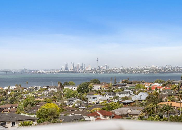  at 88 Lagoon Way, West Harbour, Auckland