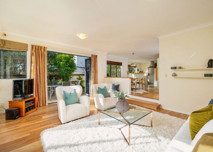  at 2A Renfrew Avenue, Sandringham, Auckland