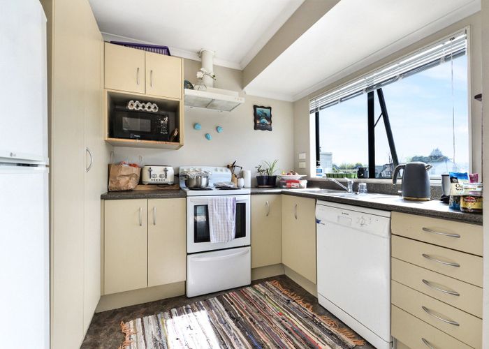  at 5D Snead Place, Hamilton East, Hamilton