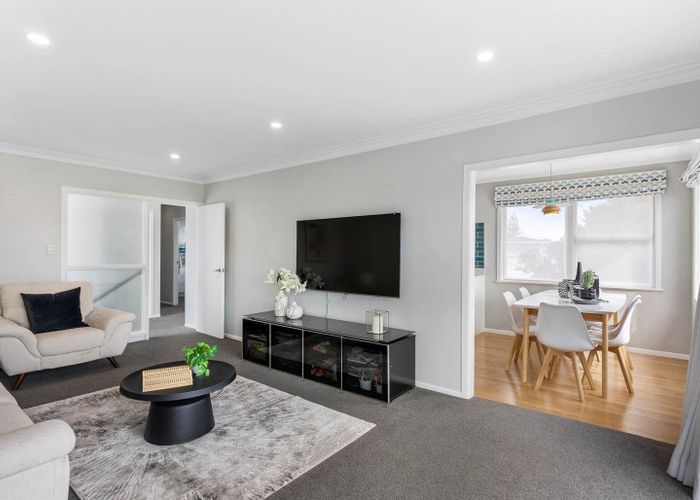  at 53 Edgewater Drive, Pakuranga, Auckland