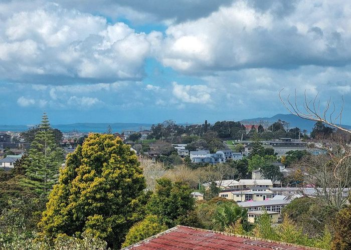  at 52B Manuka Road, Glenfield, North Shore City, Auckland