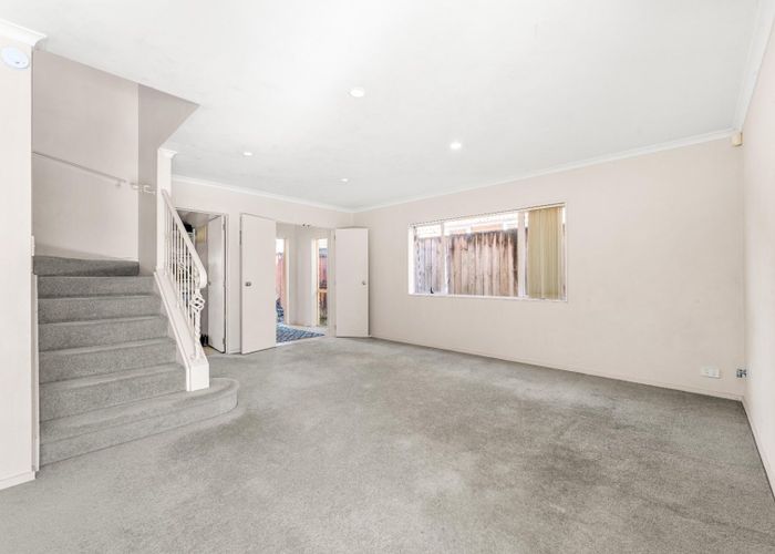  at 42 Lilybank Crescent, Dannemora, Manukau City, Auckland