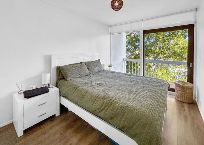  at 8/37 Edenvale Crescent, Mount Eden, Auckland City, Auckland