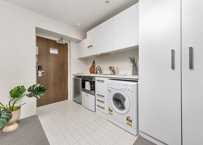  at 819/10 Waterloo Quadrant, City Centre, Auckland City, Auckland