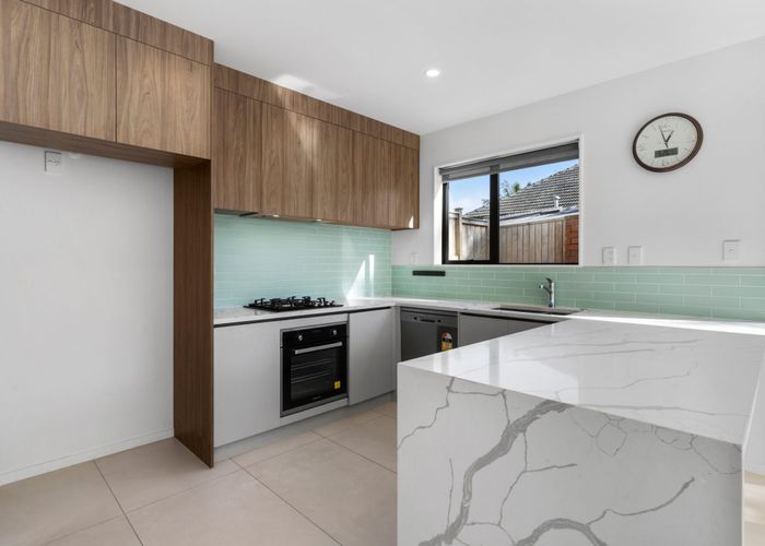  at 42 Hollywood Avenue, Royal Oak, Auckland City, Auckland