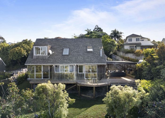  at 2/15A Beatrice Avenue, Hillcrest, Auckland
