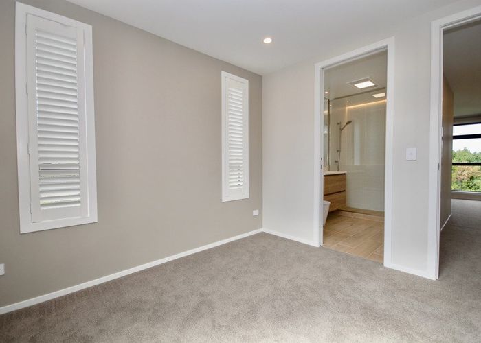  at 41D Camelot Place, Glenfield, North Shore City, Auckland