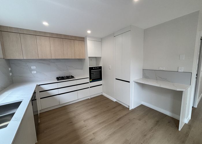  at 169c Everglade Drive, Totara Heights, Manukau City, Auckland