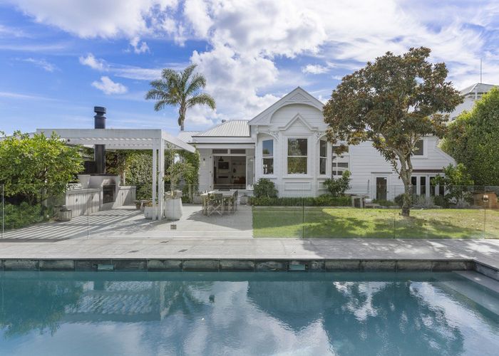  at 17 Tainui Road, Devonport, Auckland