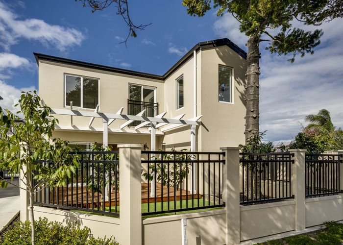  at 9B Church Road, Taradale, Napier