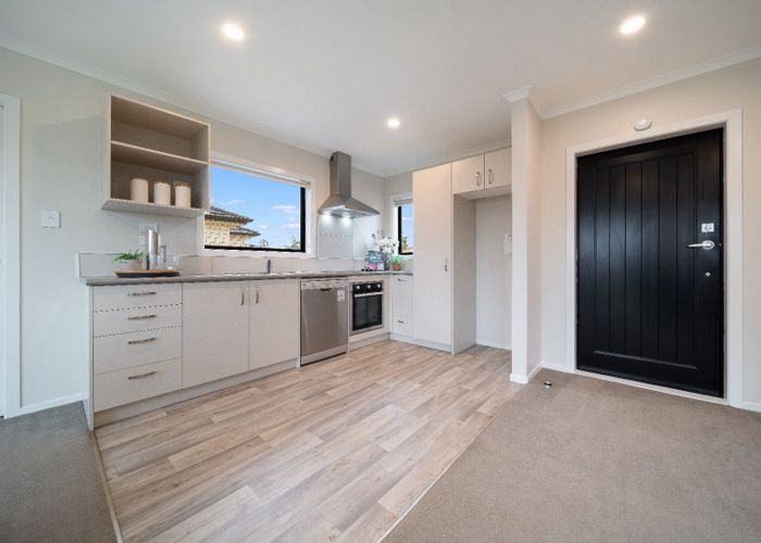  at 2/9 Heath Street, Saint Andrews, Hamilton, Waikato