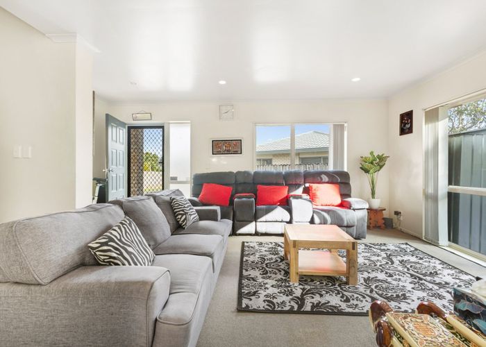  at 45 De Havilland Drive, Goodwood Heights, Auckland