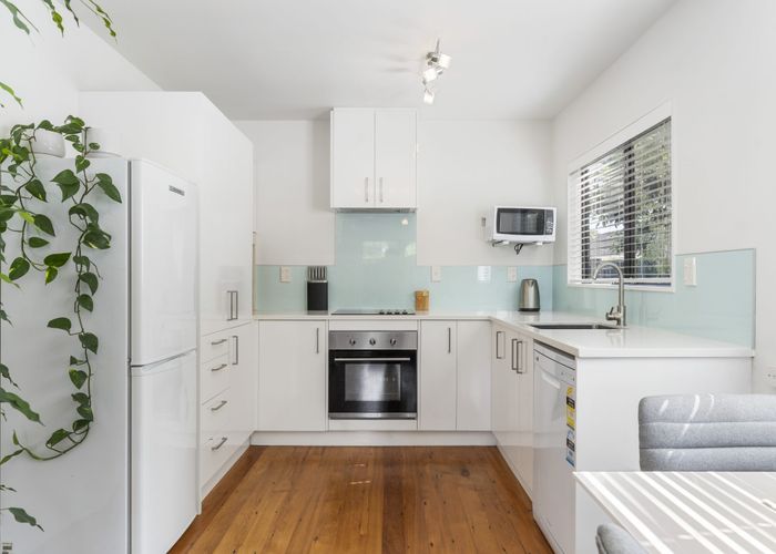  at 52B Oakley Avenue, Waterview, Auckland