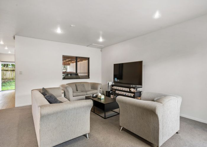  at 39 Rakich Place, Henderson, Auckland