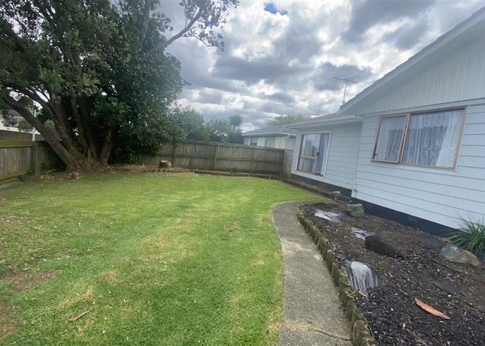  at 15 Desmond Place, Clover Park, Manukau City, Auckland