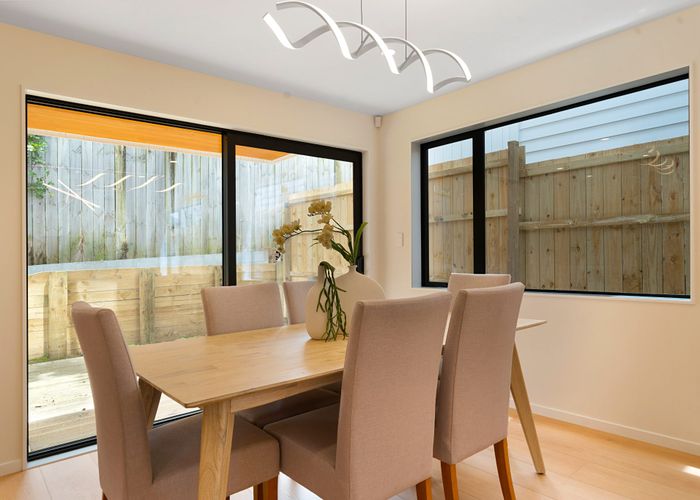  at 6 Palmer Avenue, Glen Eden, Waitakere City, Auckland