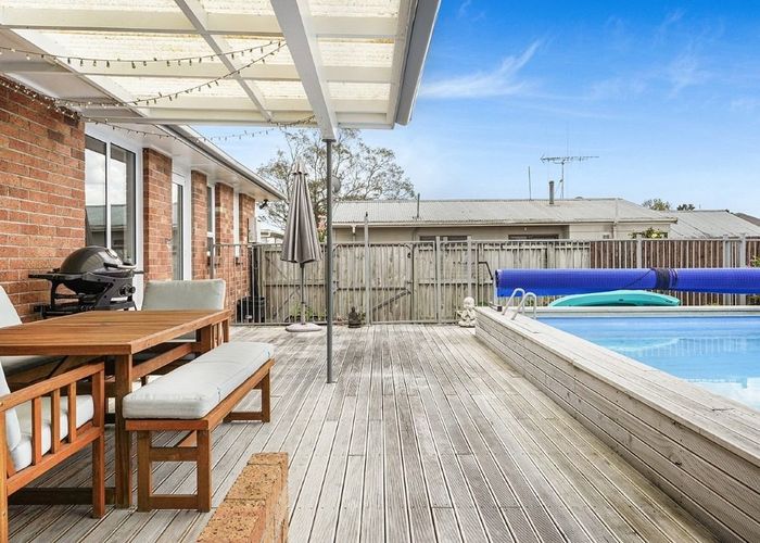  at 15 Glenview Terrace, Glenview, Hamilton, Waikato