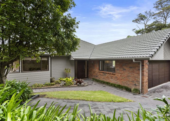 For sale 161 Mellons Bay Road, Mellons Bay, Manukau City, Auckland