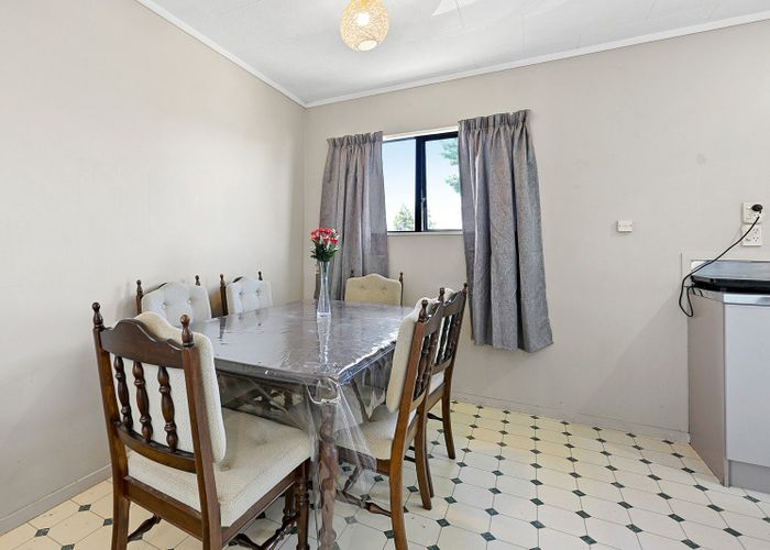  at 1 Silkwood Lane, Melville, Hamilton