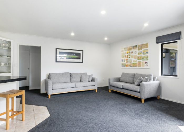  at 10 Everton Place, Grandview Heights, Hamilton