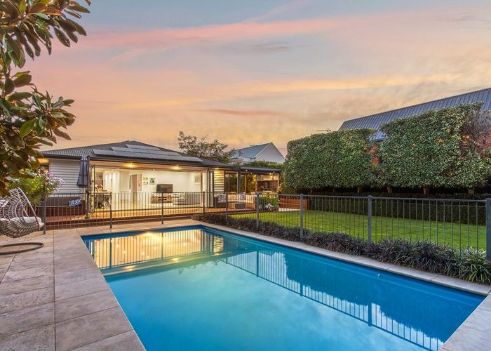  at 27 Rochdale Street, Fendalton, Christchurch City, Canterbury