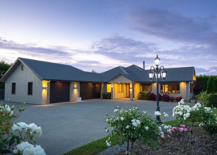  at 7 Dobsons Lane, Kelvin Grove, Palmerston North