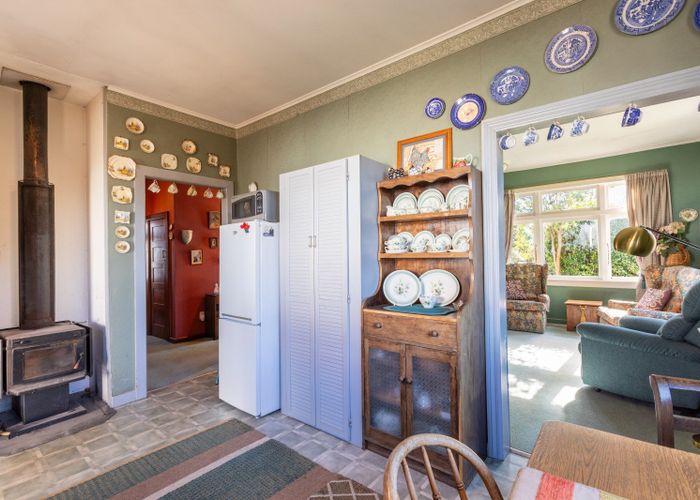  at 6 Waterloo Street, Dannevirke