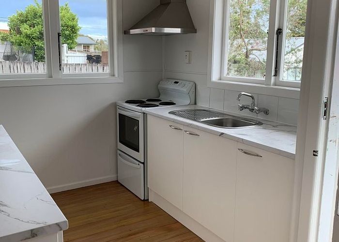  at 32A Toru Street, Te Atatu Peninsula, Waitakere City, Auckland