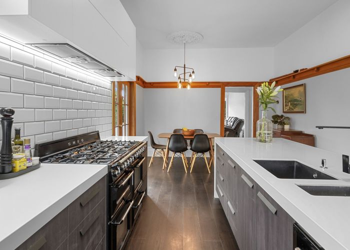  at 16 Kinloch Street, St Albans, Christchurch