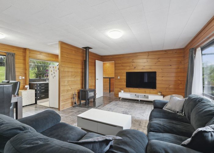  at 37 Westhaven Drive, Tawa, Wellington