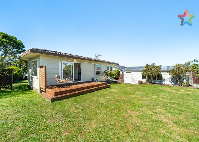  at 11 Jasmine Grove, Maungaraki, Lower Hutt