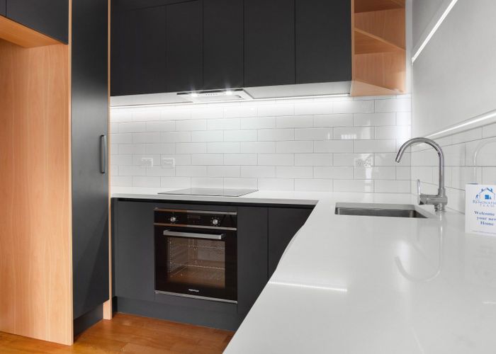  at 1/37 Tawera Road, Greenlane, Auckland