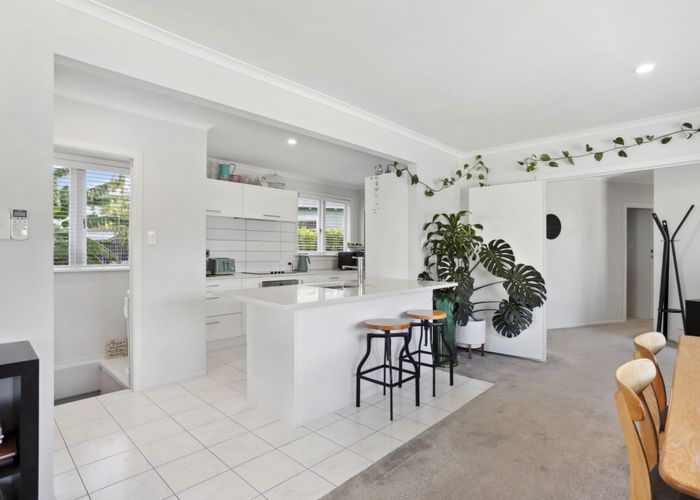  at 11 Tahi Terrace, Glen Eden, Auckland