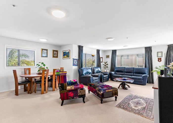  at 15/3B Harrison Road, Mount Wellington, Auckland City, Auckland