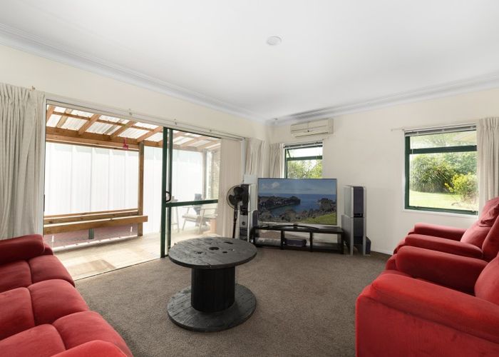  at 2 CAMBRIDGE ROAD, Judea, Tauranga