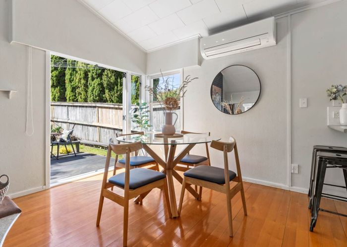  at 1/284 Rangatira Road, Beach Haven, Auckland