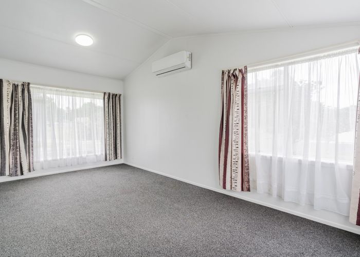  at 8 Emerald Place, Chartwell, Hamilton, Waikato