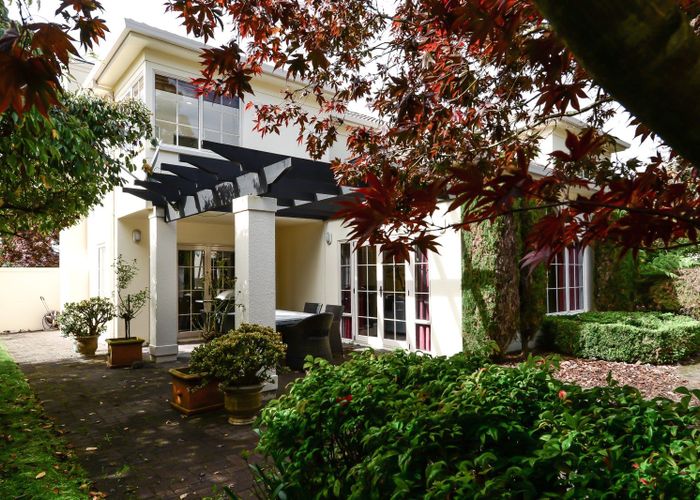  at 8 Stella Place, Chartwell, Hamilton