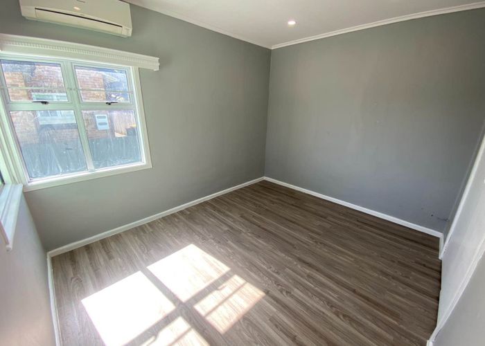  at 5 Ganges Avenue, Mangere East, Auckland