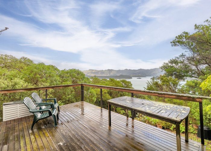  at 56 Bayview Road, Charteris Bay, Governors Bay