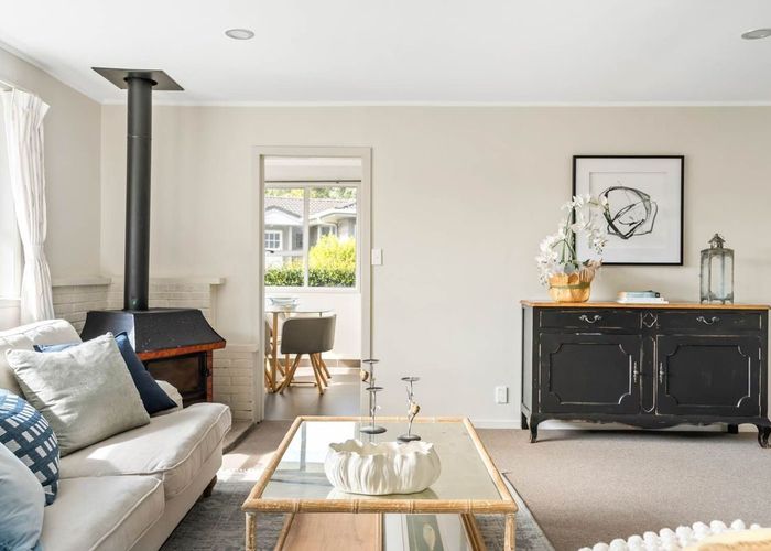  at 39 Onedin Place, Titirangi, Waitakere City, Auckland